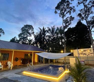 Jasin House | Discover Studio Concept by Abangjerol with Pool Access