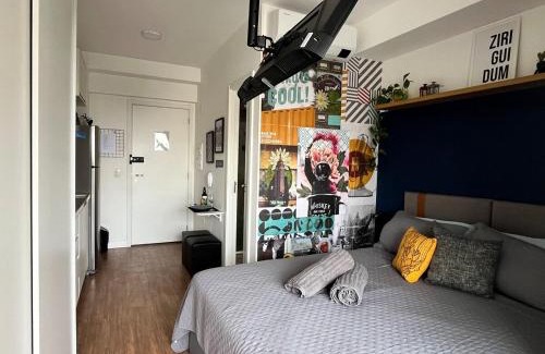 Consolacao Apartment | Studio confortável com varanda, próximo ao metro e a Av Paulista - com locker pago para malas