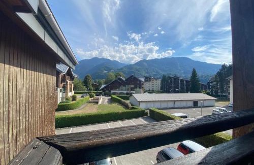 Samoens Apartment | Cozy Studio with Balcony in Central Samoëns, Steps from Ski