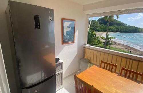 Bas du Fort Apartment | Studio confortable avec vue sur la mer