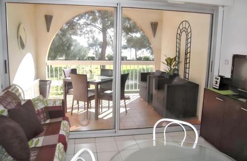 Plage d'Argeles Apartment | Seaside Studio with Terrace in Argeles sur Mer