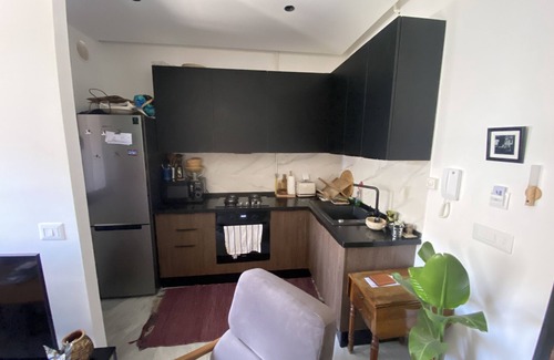 Tunis Apartment | Cozy Studio in La Soukra with Breakfast & Family-Friendly Vibe