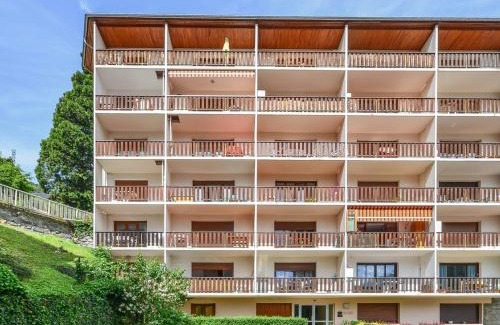 Brides-les-Bains Apartment | Cozy Studio with Balcony in Brides-les-Bains, Pet Friendly