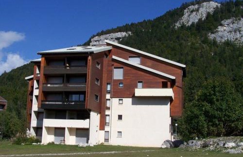 Correncon-en-Vercors Apartment | Family-Friendly Studio Near Slopes with Balcony & Golf Access