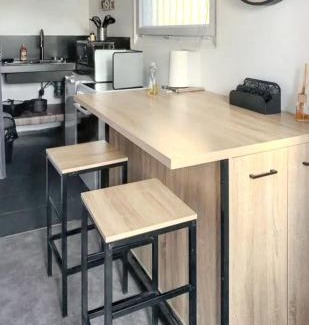 Ploermel Apartment | Cozy Studio with Terrace and WiFi in Ploermel