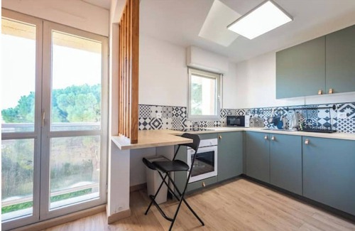 Carry-le-Rouet Apartment | Cozy Studio Steps from the Beach with Ocean Views