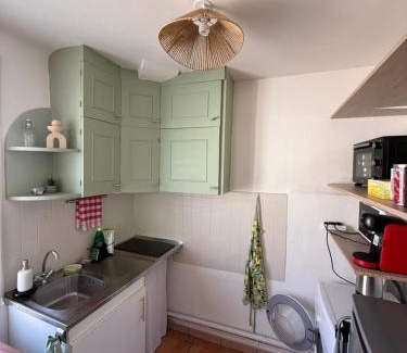 Aimargues Apartment | Cozy Studio with AC - Family Friendly & Highly Rated!