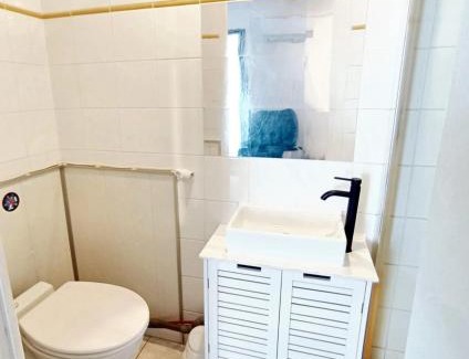 La Jarrie Apartment | Cozy Studio with Garden and Shared Pool in La Jarrie