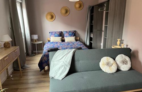 Beauvais Apartment | Cozy Studio Beauvais: Family-Friendly & Highly Rated Stay