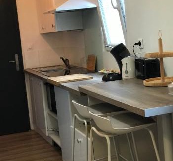 Beauvais Apartment | Cozy Studio Beauvais: Family-Friendly & Highly Rated Stay
