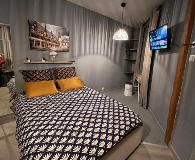 Faubourg-Raines Apartment | Cozy Studio in the Heart of Culinary Delights