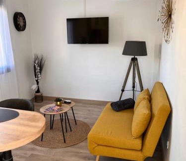 Saint-Hippolyte Apartment | Newly Renovated Pet-Friendly Studio with Self Check-In