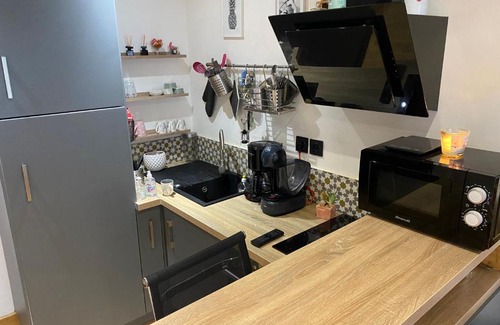 Dieppe Apartment | Cozy Studio with Oceanfront Views – Rated 9.4/10 by Guests