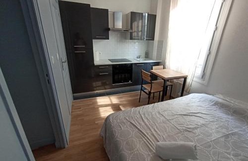 Maisons-Laffitte Apartment | Cozy Studio in Hypercentre - 20 Min to Paris, Child-Friendly