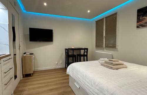 Longeville-les-Metz Apartment | Top-Rated Studio Cosy - Les Régates: Family-Friendly Escape