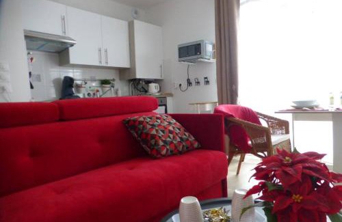 Wimereux Apartment | Cozy Studio Near the Sea with Free Parking and Balcony