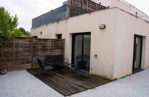 Bonnefoy-Roseraie-Gramont Apartment | Cozy Studio with Parking and Garden - Rated 8.6/10