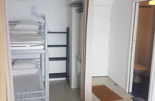 Arette Apartment | Cozy Studio for 4 with Kitchenette & Ski Locker in Arette