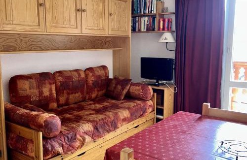 Eclose-Est Apartment | Cozy Studio for 4 with Balcony in Alpe d'Huez