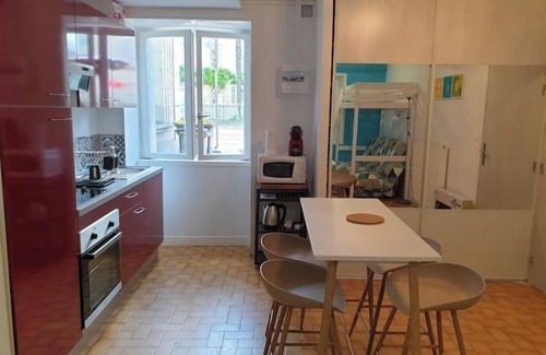 Beaumont Saint-Cyr Apartment | Comfortable Studio Cyrbordo Near Futuroscope & Poitiers