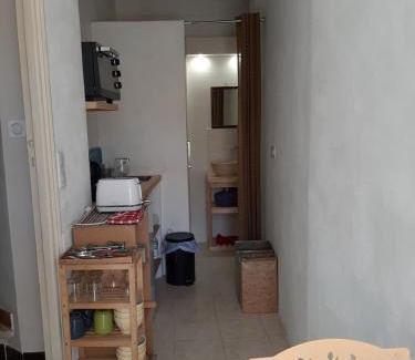 Saint-Saturnin-les-Apt Apartment | Beautiful Studio in Picturesque Haut Luberon Village