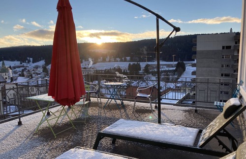 Tramelan Apartment | Elegant Studio with Breathtaking Views and Spa Amenities