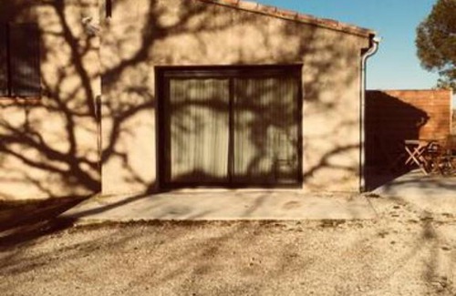 Pont Royal Apartment | Cozy Studio in Pine Forest - L'Isle-sur-la-Sorgue