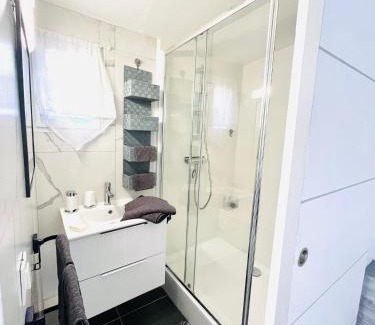 Taradeau Apartment | Cozy Studio in Residence - Pet & Child Friendly Stay