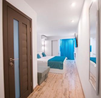 Saturn Apartment | Oceanfront Studio Darius Saturn - Guest Rated 9.9/10