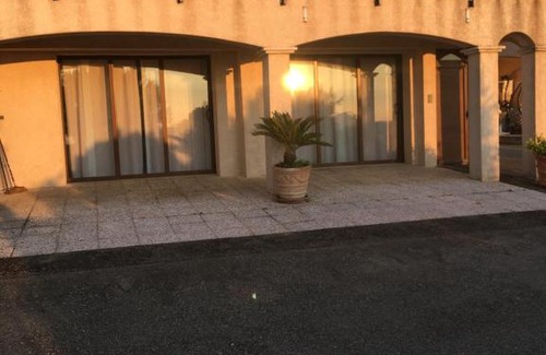 Vezzani Apartment | Cozy Studio with Pet-Friendly Amenities and High Ratings