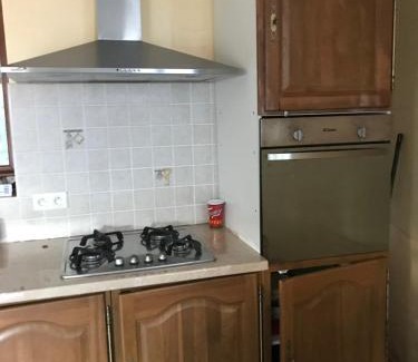 Vezzani Apartment | Cozy Studio with Pet-Friendly Amenities and High Ratings