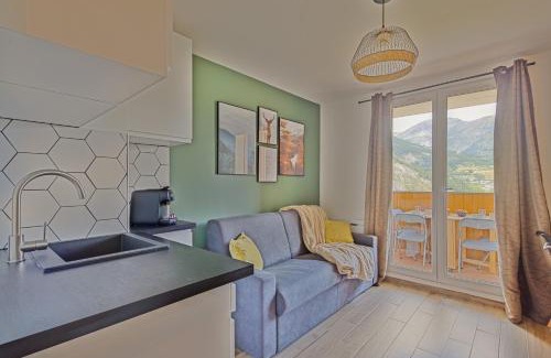 Allos le Seignus Apartment | Inviting Studio with Val d'Allos View, Parking & Free Wifi
