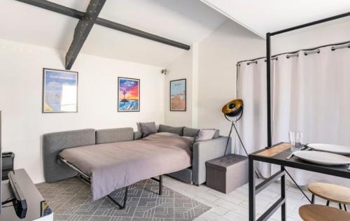 Donges House | Modern Studio with Private Access - Rated 9/10 by Guests