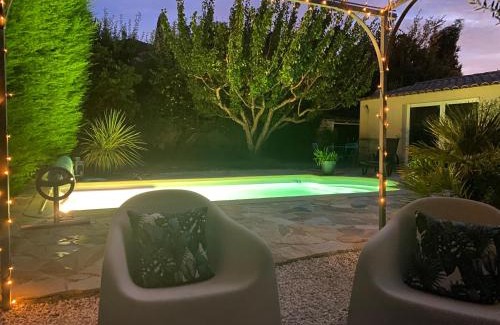 Pourcieux Apartment | Dreamy Studio Escape with Private Pool and Ocean View