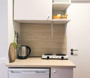 La Pared Apartment | Cozy Studio De Ziutek: Family-Friendly Retreat Awaits