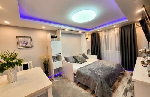 Giurgiu Apartment | Experience Studio DeLux: Guest Rated 9.7 with Family Amenities