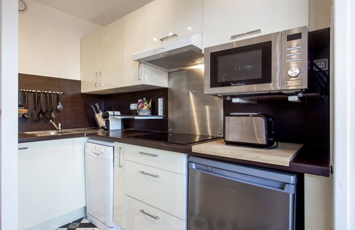 Anglet Apartment | Oceanfront Studio des Falaises - Wheelchair Accessible Stay