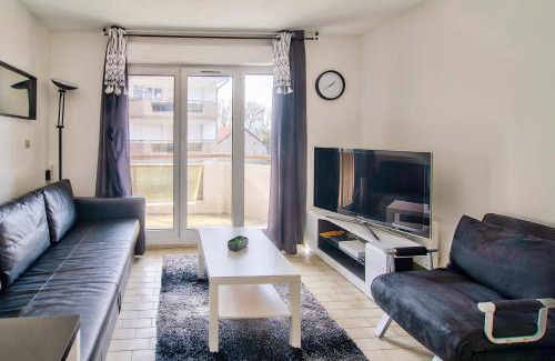 Etrembieres Apartment | Stylish Studio Stay Near Geneva - Pet and Child Friendly