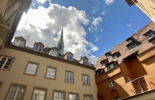 Historic Center Apartment | Cozy Studio Nuée Bleue in Vibrant City Center