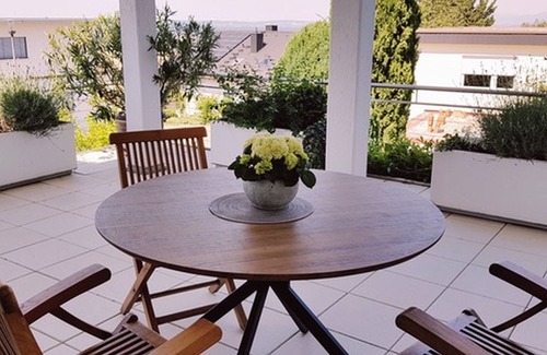 Bad Bellingen Apartment | Studio 'Die Ferienwohnung' with Private Terrace and Wi-Fi