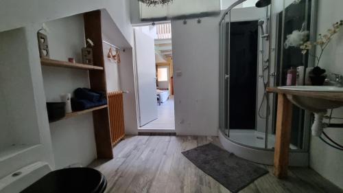 Serres-Castet Apartment | Cozy Studio du lac: Guest Rated 8.2/10 for Your Stay
