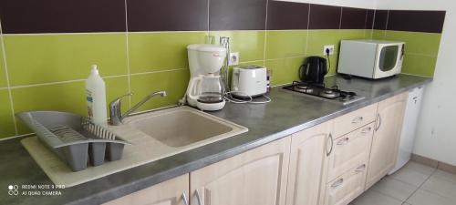 Saint-Maigrin Apartment | Cozy Studio du Moulin de Montizeau - Rated 9.5/10!
