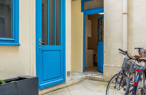 Quartier Sainte-Marguerite Apartment | Stylish Studio in Bastille - Pet Friendly & Spa Access