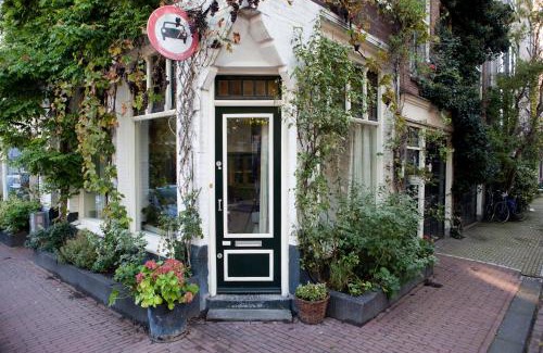 Jordaan Apartment | Cozy Studio Eelhouse: Highly Rated Stay at 8.3/10