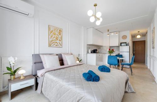 Fabron Apartment | Pet-Friendly Studio Terrace Near Sea Tramway in Nice