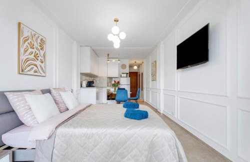 Fabron Apartment | Pet-Friendly Studio Terrace Near Sea Tramway in Nice