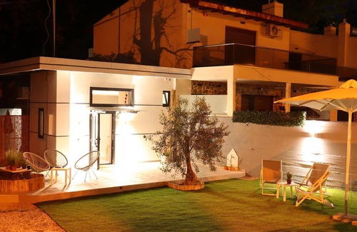Nei Pori Apartment | Cozy Studio Elia Platamon with Ocean View & Pet-Friendly