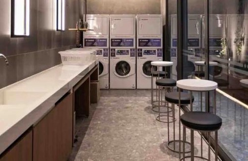 Auxiliadora Apartment | Stylish Studio in Porto Alegre with Pool & Family-Friendly Perks