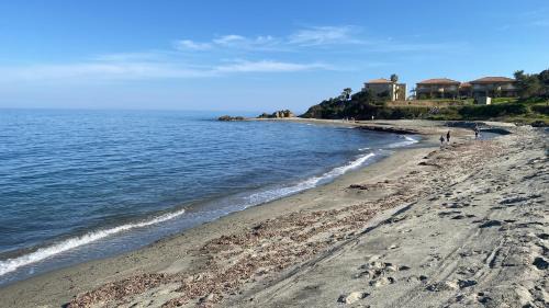 Bravone Apartment | Oceanfront Studio at Costa Serena N54 with Private Beach