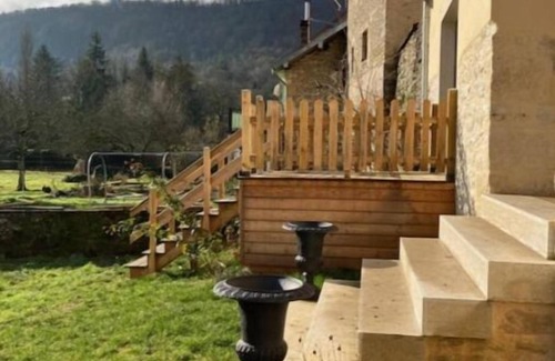 Ornans Apartment | Cozy Riverfront Studio "Loulalou" in Franche-Comté